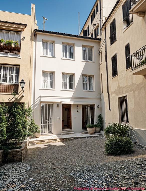 casa indipendente in vendita a Mantova in zona Centro Storico