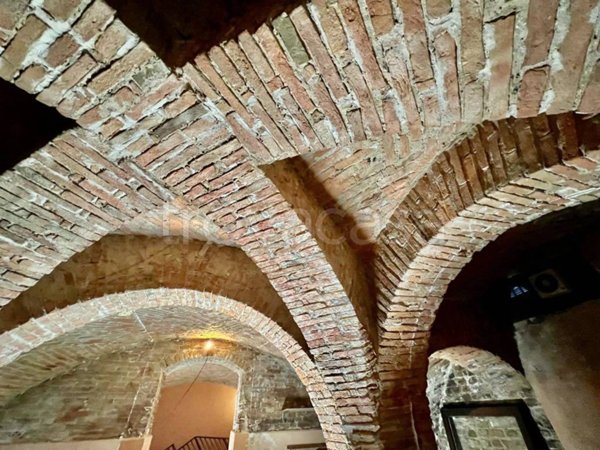 appartamento in vendita a Mantova in zona Centro Storico