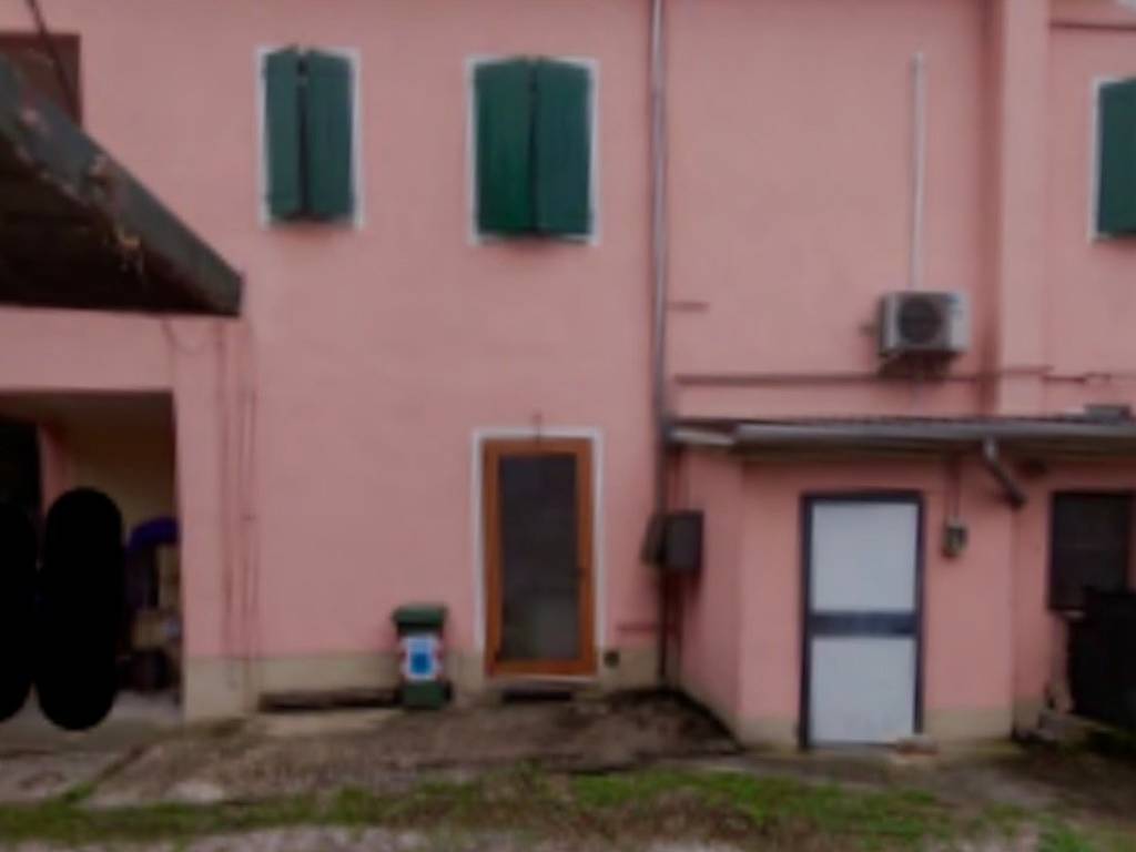 appartamento in vendita a Mantova in zona Formigosa