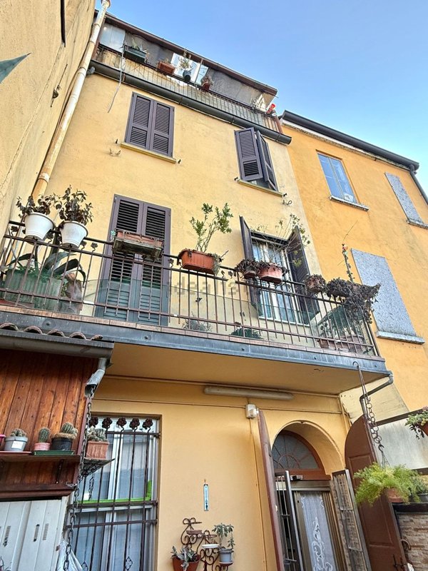 casa indipendente in vendita a Mantova in zona Centro Storico