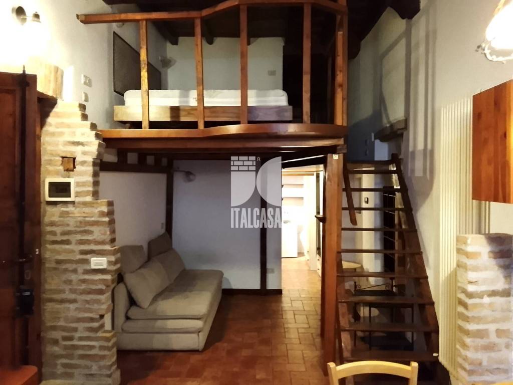 appartamento in vendita a Mantova in zona Centro Storico