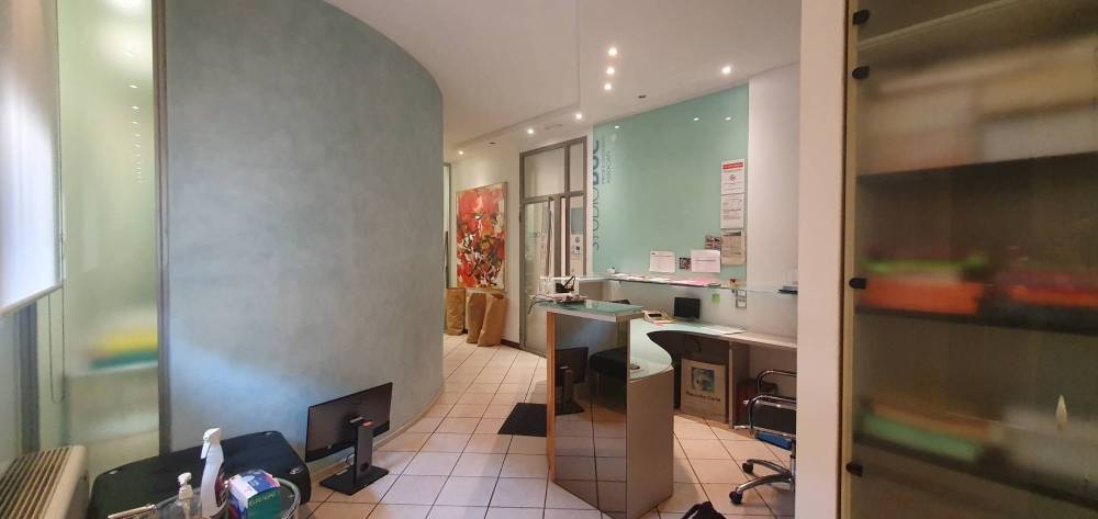 ufficio in vendita a Mantova in zona Viale Risorgimento