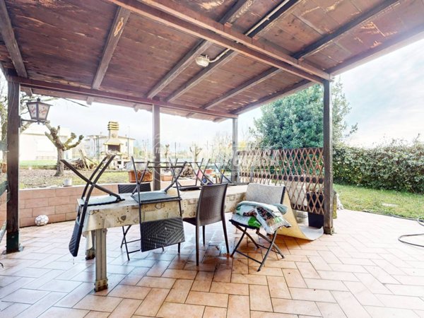 casa indipendente in vendita a Mantova in zona Centro Storico