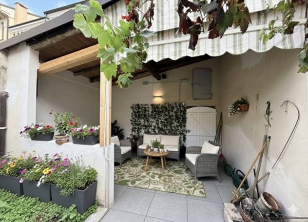 casa indipendente in vendita a Mantova