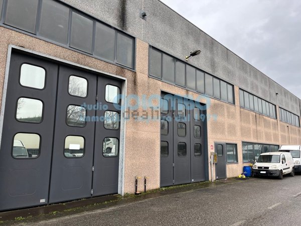 capannone in vendita a Mantova