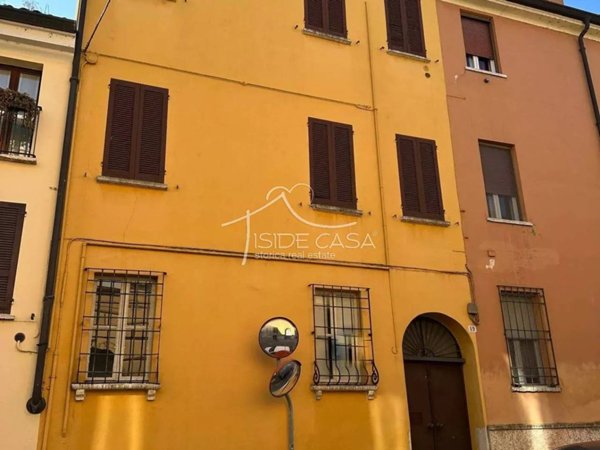 casa indipendente in vendita a Mantova