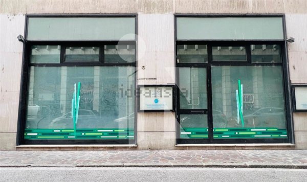 ufficio in vendita a Mantova in zona Centro Storico