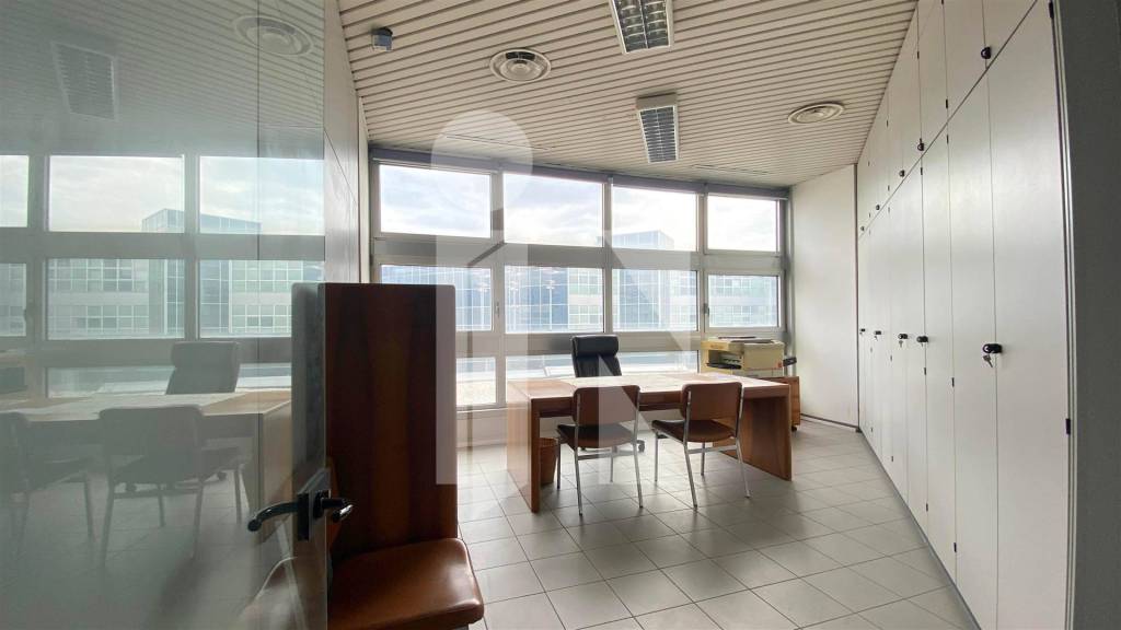 ufficio in vendita a Mantova in zona Lunetta-Frassino