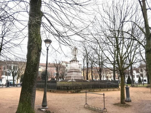 casa indipendente in vendita a Mantova in zona Centro Storico