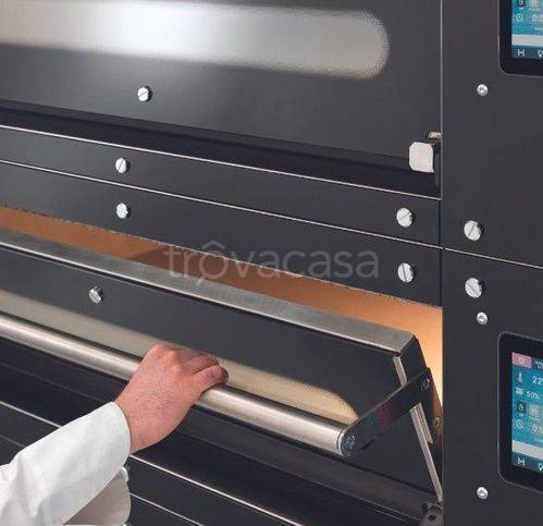 negozio in vendita a Mantova in zona Centro Storico