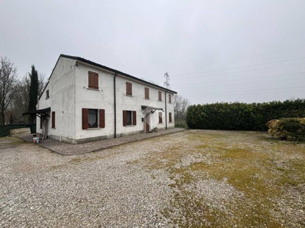 casa indipendente in vendita a Mantova in zona Formigosa