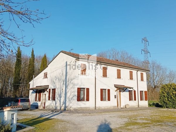 casa indipendente in vendita a Mantova in zona Formigosa