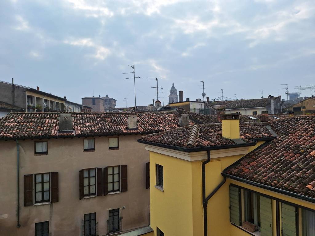 appartamento in vendita a Mantova in zona Centro Storico
