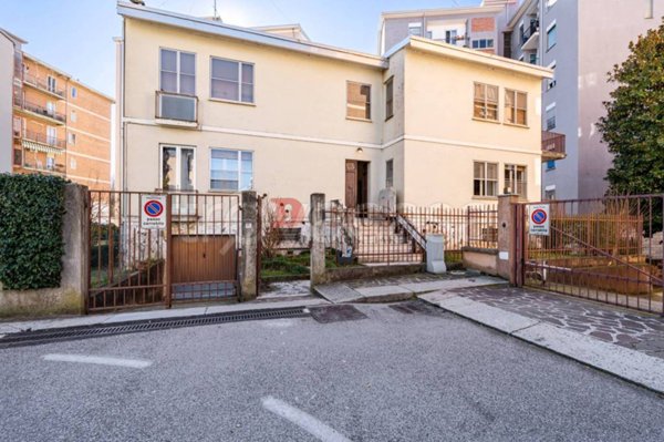 casa indipendente in vendita a Mantova in zona Valletta Paiolo