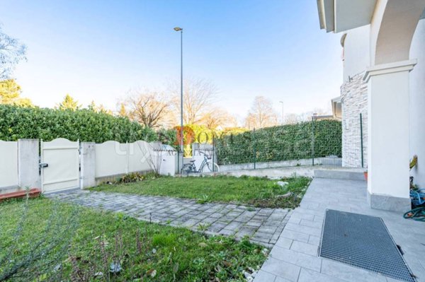 casa indipendente in vendita a Mantova in zona Strada Dosso del Corso