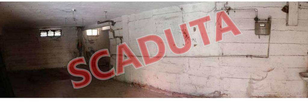 locale commerciale in vendita a Mantova