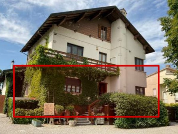 negozio in vendita a Mantova in zona Strada Dosso del Corso