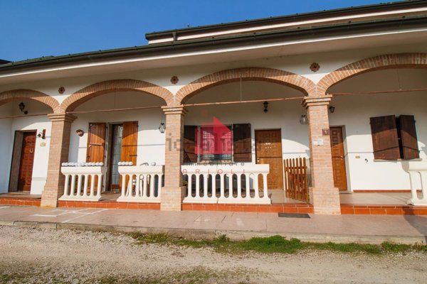 casa indipendente in vendita a Mantova in zona Centro Storico