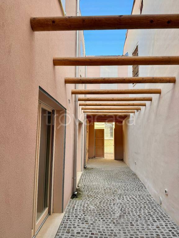 casa indipendente in vendita a Mantova in zona Centro Storico