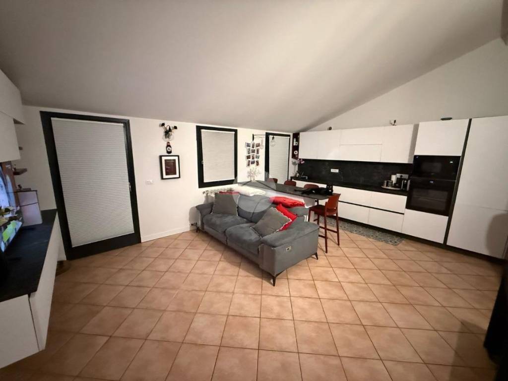 appartamento in vendita a Mantova in zona Borgo Castelletto