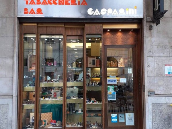 negozio in vendita a Mantova