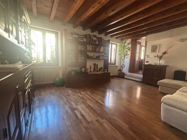 appartamento in vendita a Mantova in zona Centro Storico