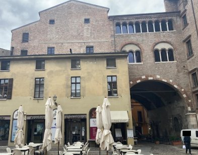 negozio in vendita a Mantova