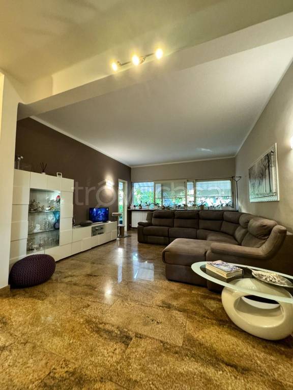 appartamento in vendita a Mantova in zona Tè Brunetti