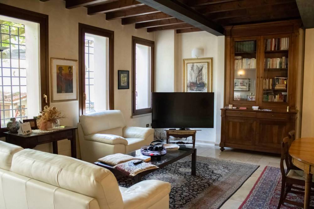 casa indipendente in vendita a Mantova in zona Centro Storico