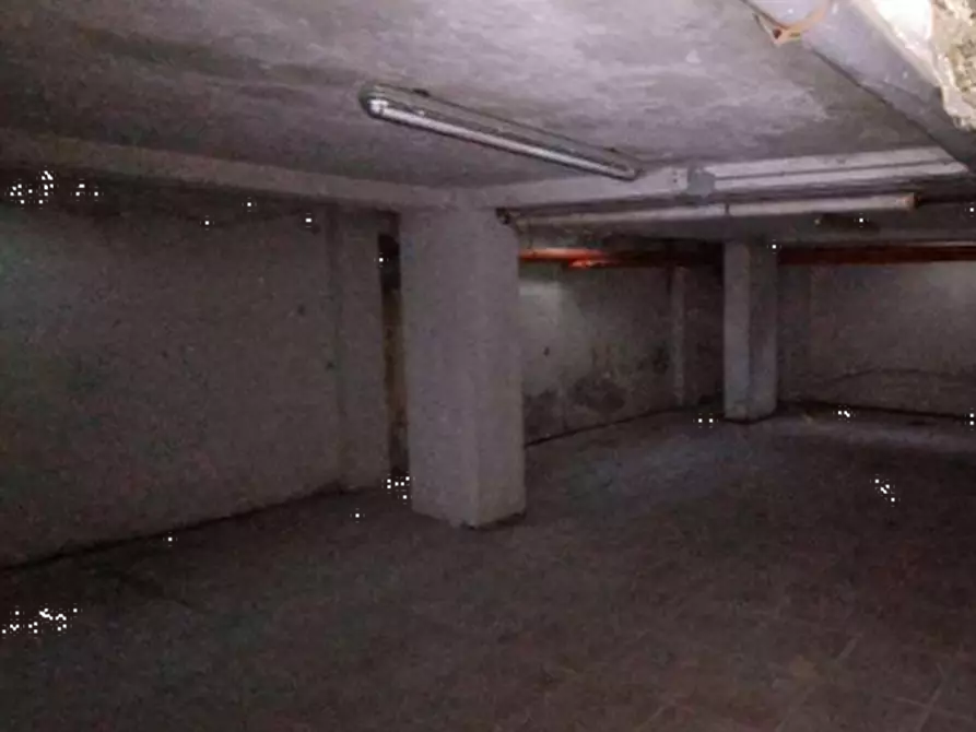 locale di sgombero in vendita a Mantova