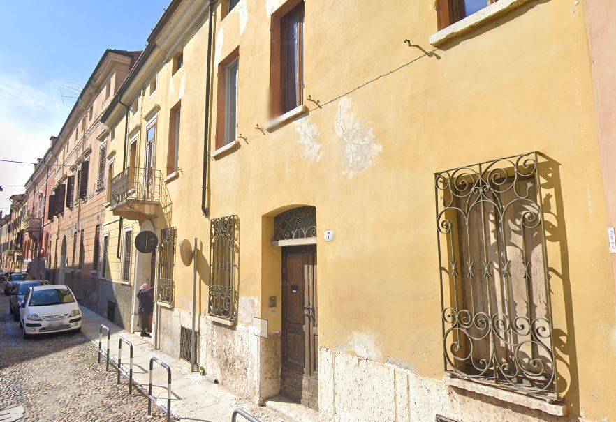 casa indipendente in vendita a Mantova in zona Centro Storico