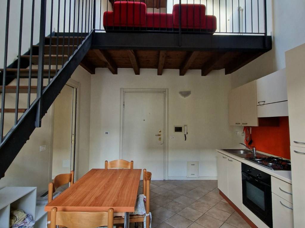 appartamento in vendita a Mantova in zona Viale Risorgimento