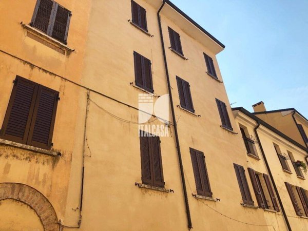 casa indipendente in vendita a Mantova in zona Centro Storico