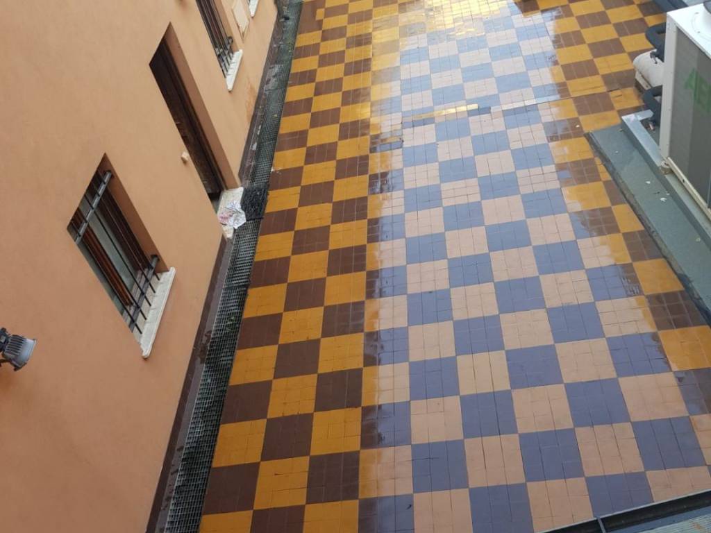 intera palazzina in vendita a Mantova