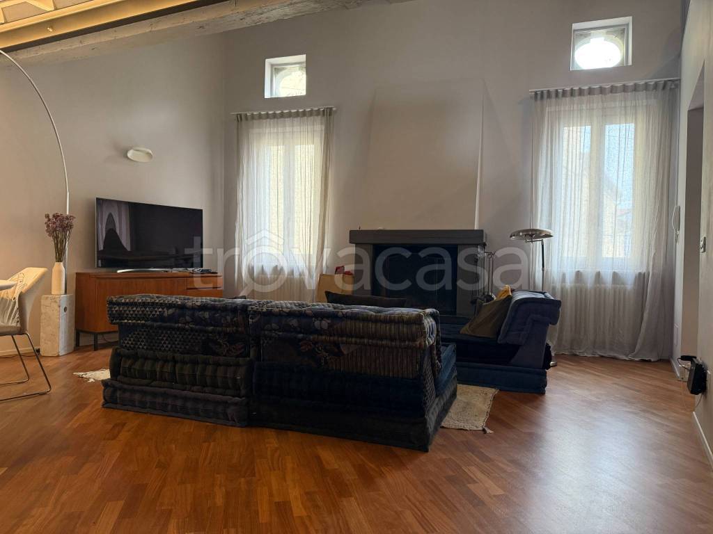 casa indipendente in vendita a Mantova in zona Centro Storico