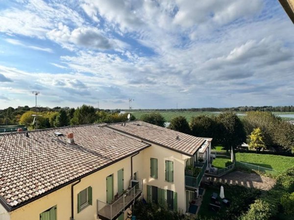 appartamento in vendita a Mantova in zona Chiesanuova