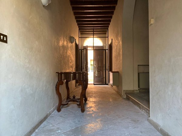 casa indipendente in vendita a Mantova in zona Centro Storico