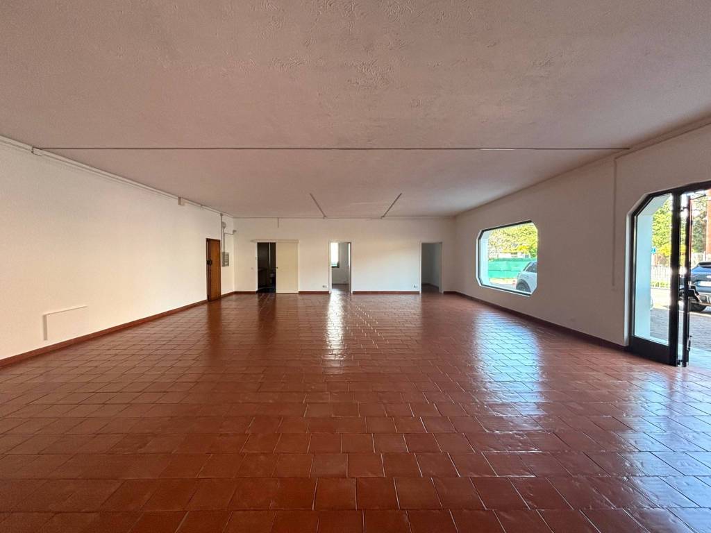 negozio in vendita a Mantova in zona Belfiore