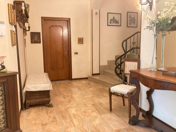 casa indipendente in vendita a Mantova in zona Gambarana