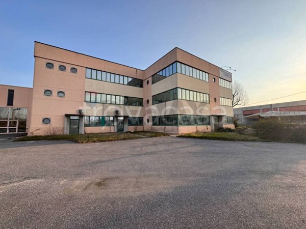negozio in vendita a Mantova in zona BorgoVirgiliana