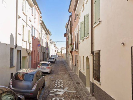 casa indipendente in vendita a Mantova in zona Centro Storico