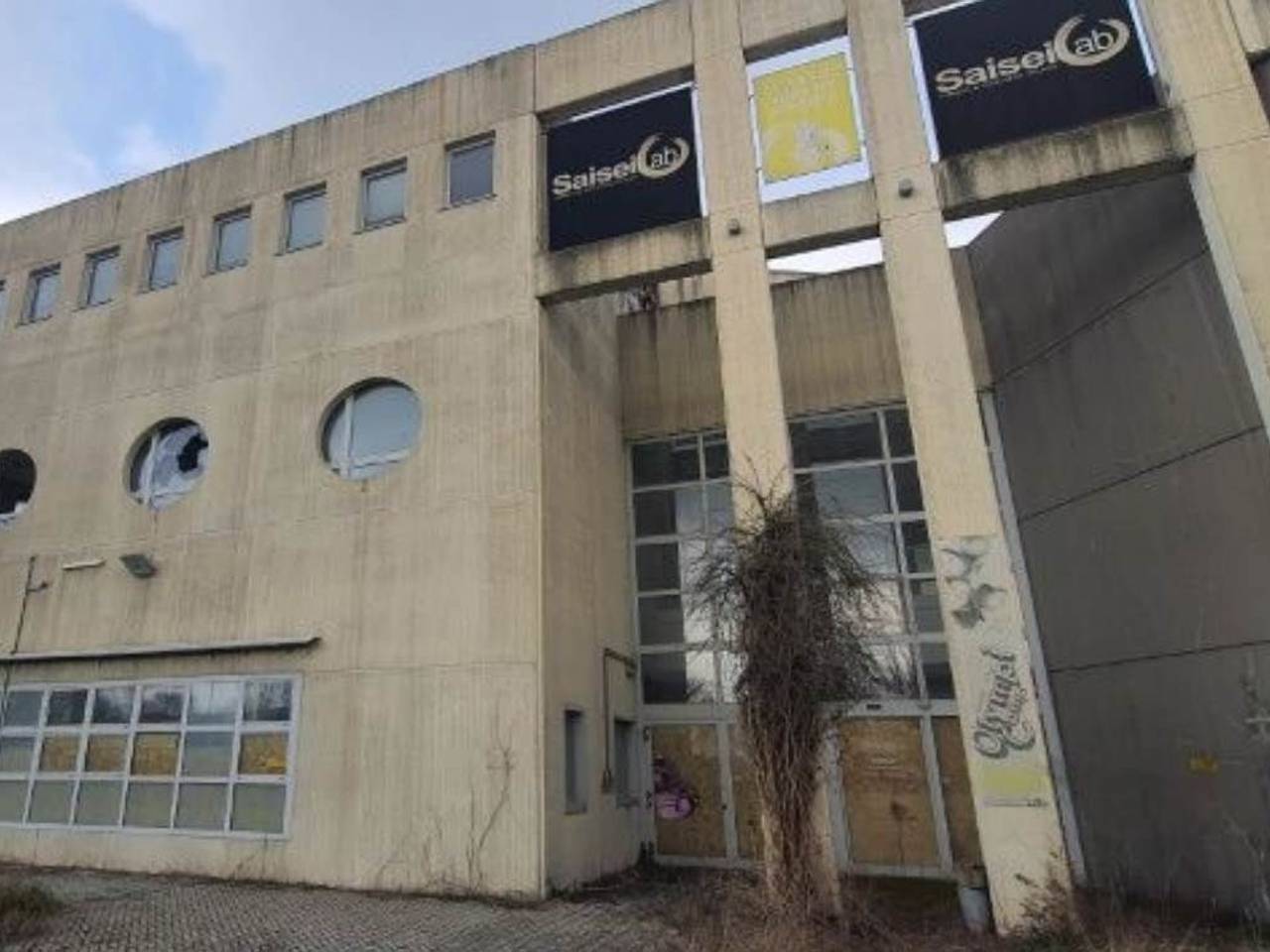 locale commerciale in vendita a Mantova