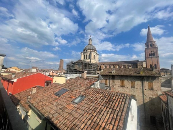 casa indipendente in vendita a Mantova