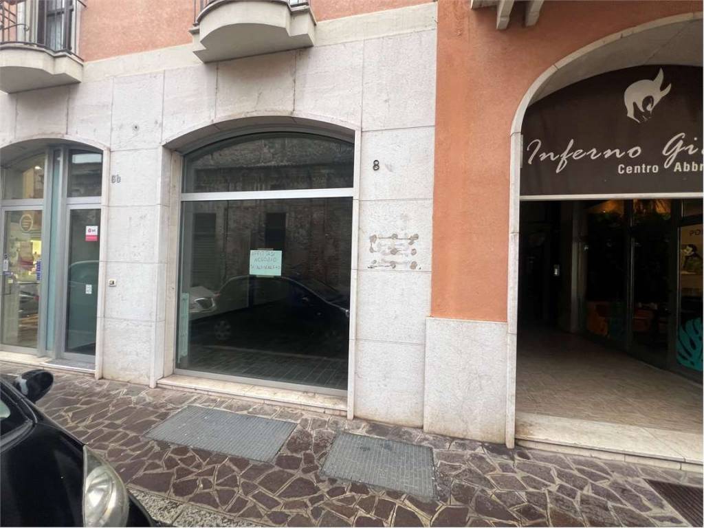 negozio in vendita a Mantova