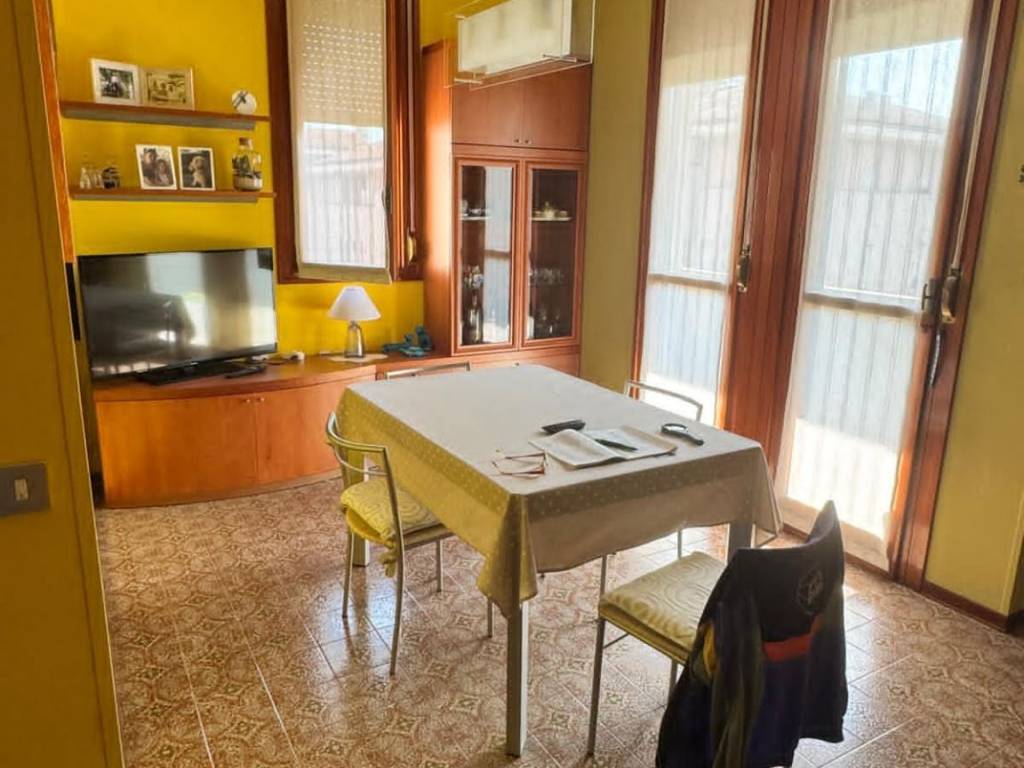 appartamento in vendita a Mantova in zona Borgo Castelletto