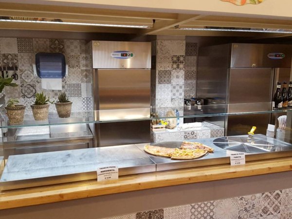 negozio in vendita a Mantova in zona Centro Storico