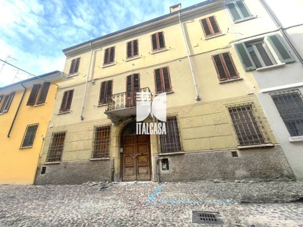 intera palazzina in vendita a Mantova in zona Centro Storico