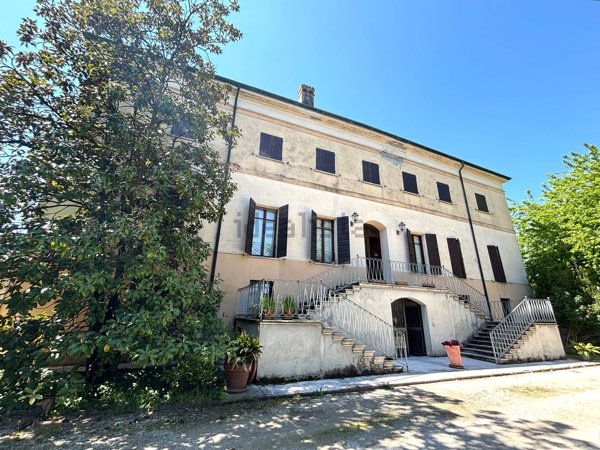 casa indipendente in vendita a Mantova