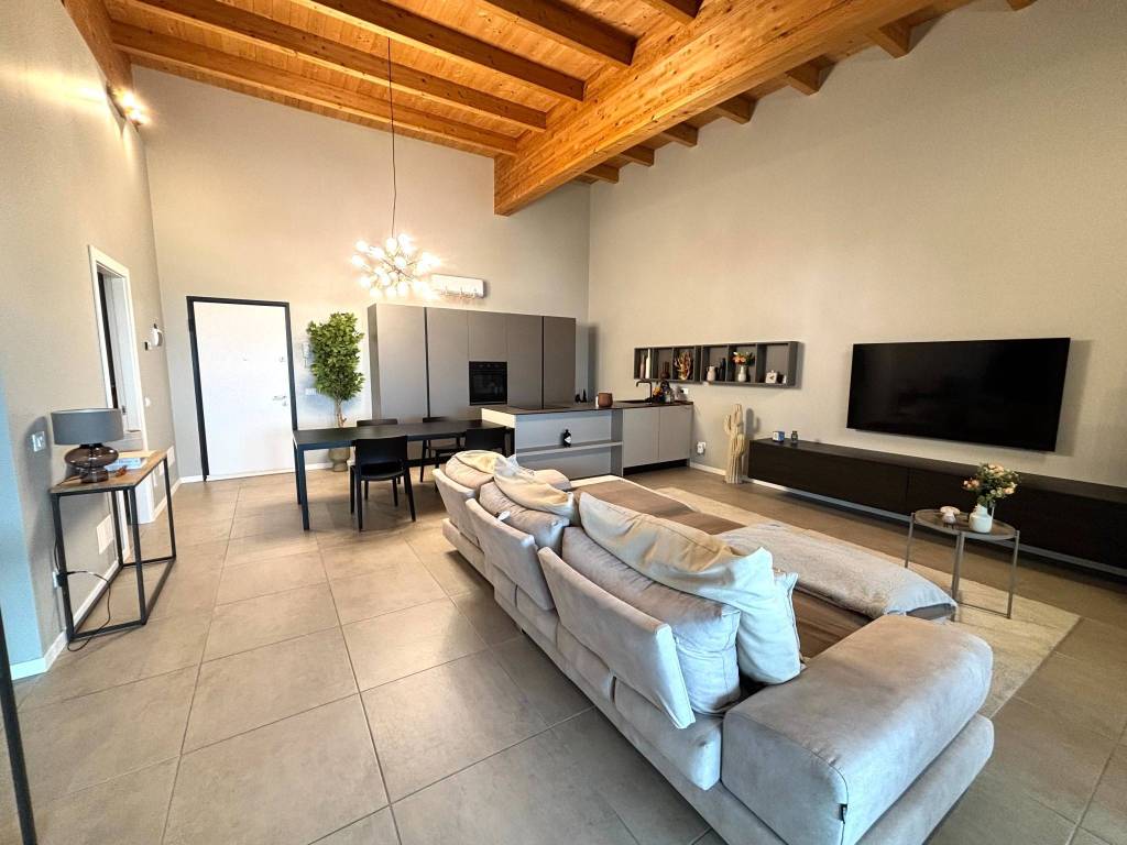 appartamento in vendita a Mantova in zona Chiesanuova