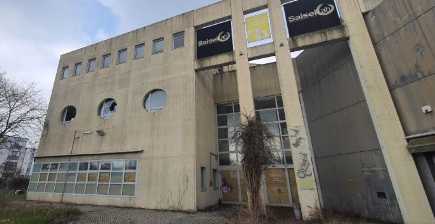locale commerciale in vendita a Mantova in zona Tè Brunetti